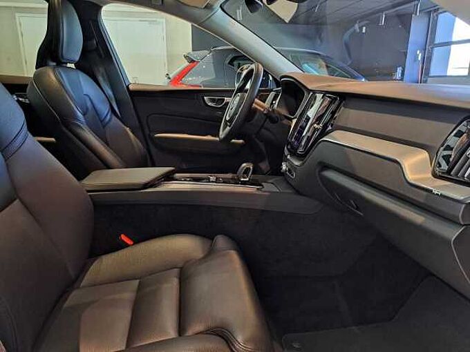 Volvo XC60 779047 | B4 Mild-Hybride Benzine Plus Dark