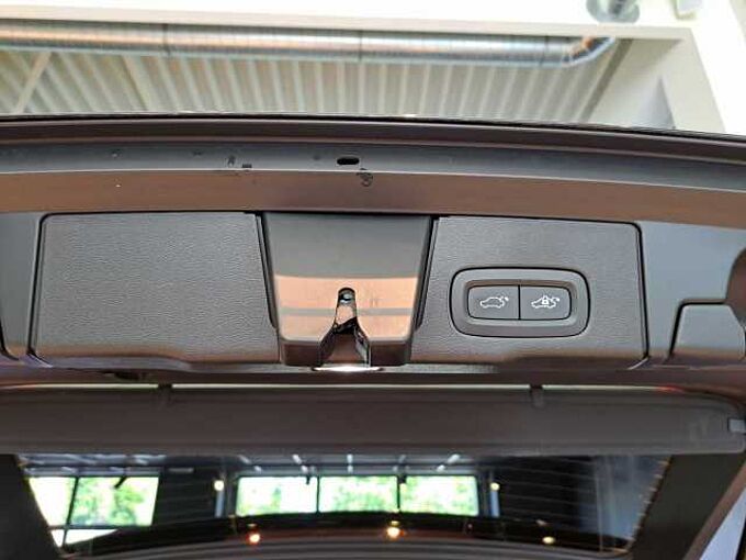 Volvo XC60 779047 | B4 Mild-Hybride Benzine Plus Dark