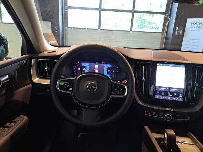 Volvo XC60 B4 Mild-Hybride Benzine Plus Dark 795855 | B4 Mild-Hybride Benzine Plus Dark