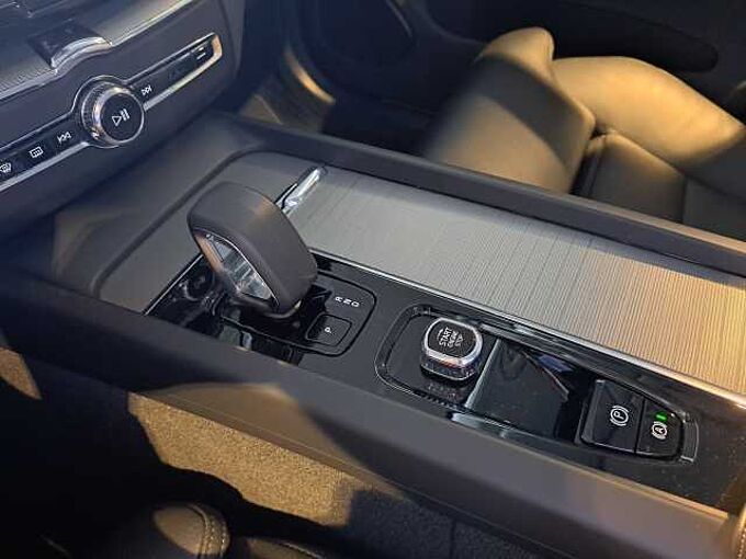 Volvo XC60 B4 Mild-Hybride Benzine Plus Dark 787282 | B4 Mild-Hybride Benzine Plus Dark