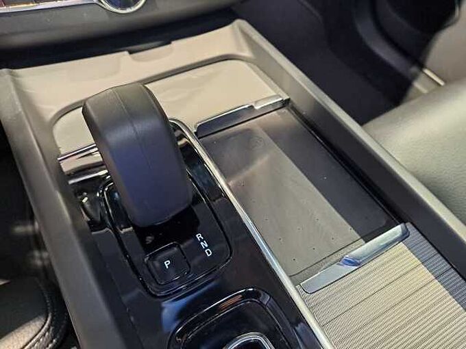 Volvo XC60 B4 Mild-Hybride Benzine Plus Dark 787282 | B4 Mild-Hybride Benzine Plus Dark