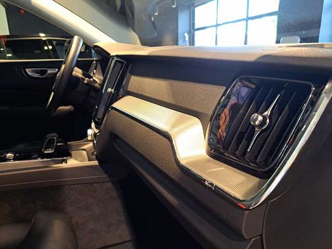 Volvo XC60 B4 Mild-Hybride Benzine Plus Dark 787282 | B4 Mild-Hybride Benzine Plus Dark
