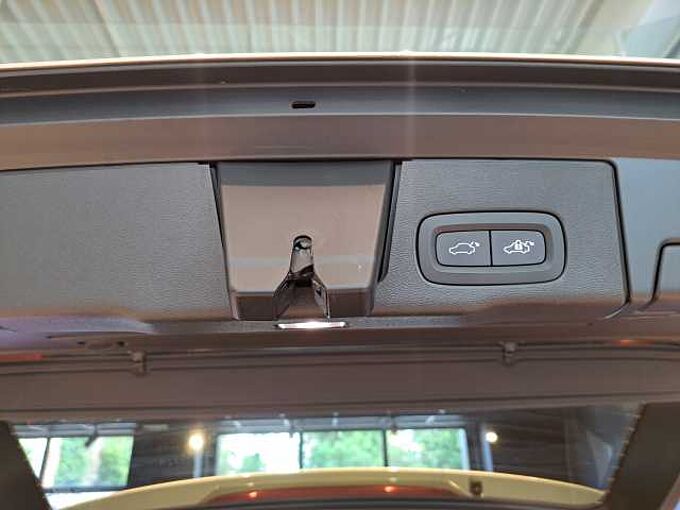 Volvo XC60 B4 Mild-Hybride Benzine Plus Dark 787282 | B4 Mild-Hybride Benzine Plus Dark