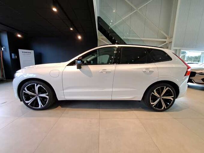 Volvo XC60 Plus, T6 AWD Plug-in Hybrid, Elektrisch/Benzin, Dark 174124 | T6 AWD Plug-In Hybride Plus Dark