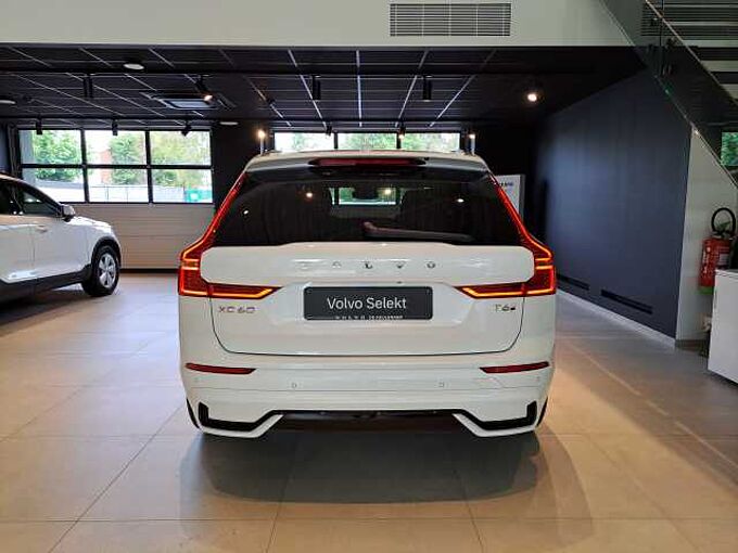 Volvo XC60 Plus, T6 AWD Plug-in Hybrid, Elektrisch/Benzin, Dark 174124 | T6 AWD Plug-In Hybride Plus Dark