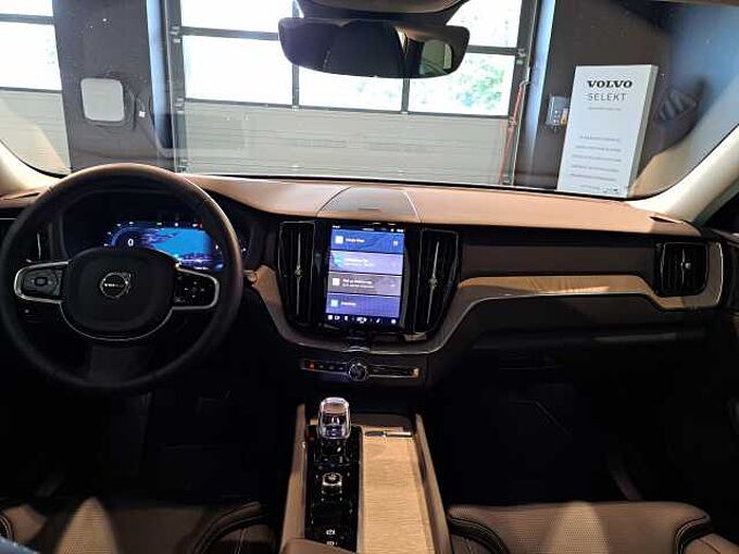 Volvo XC60 Plus, T6 AWD Plug-in Hybrid, Elektrisch/Benzin, Dark 174124 | T6 AWD Plug-In Hybride Plus Dark