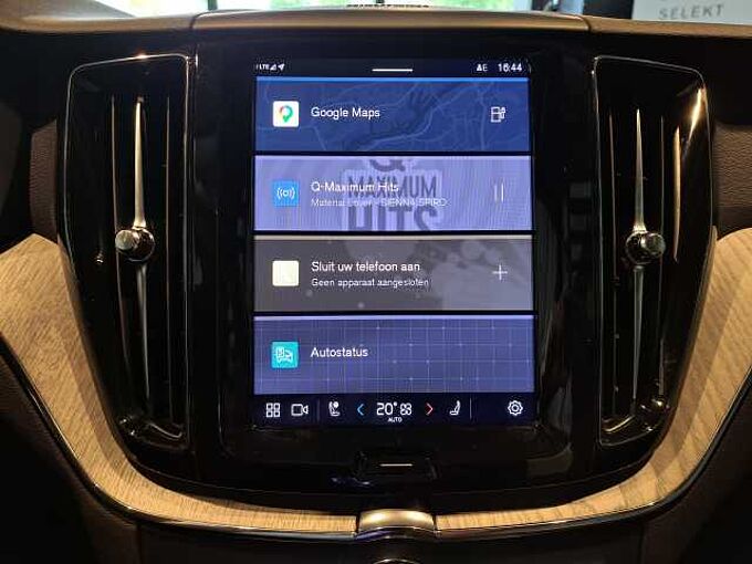 Volvo XC60 Plus, T6 AWD Plug-in Hybrid, Elektrisch/Benzin, Dark 174124 | T6 AWD Plug-In Hybride Plus Dark