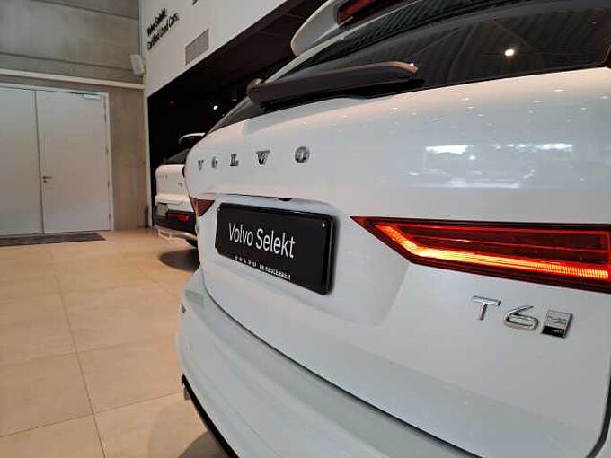 Volvo XC60 Plus, T6 AWD Plug-in Hybrid, Elektrisch/Benzin, Dark 174124 | T6 AWD Plug-In Hybride Plus Dark