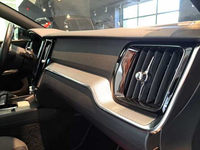 Volvo S60 B3 Mild-Hybride R-Design 091632 | B3 Mild-Hybride R-Design