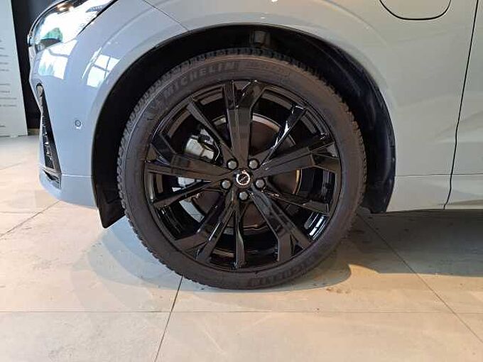 Volvo XC60 T6 AWD Plug-In Hybride Ultra Dark 082422 | T6 AWD Plug-In Hybride Ultra Dark