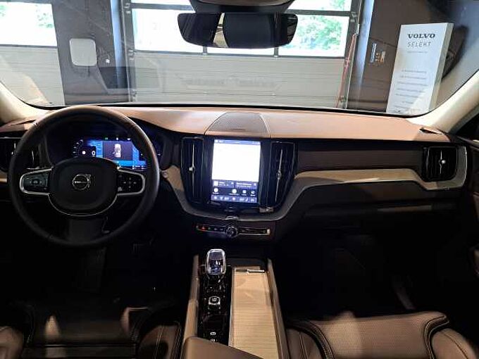 Volvo XC60 T6 AWD Plug-In Hybride Ultra Dark 082422 | T6 AWD Plug-In Hybride Ultra Dark