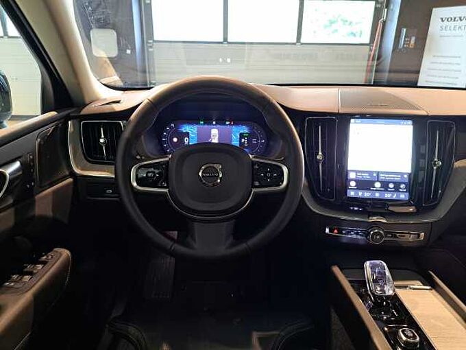Volvo XC60 T6 AWD Plug-In Hybride Ultra Dark 082422 | T6 AWD Plug-In Hybride Ultra Dark