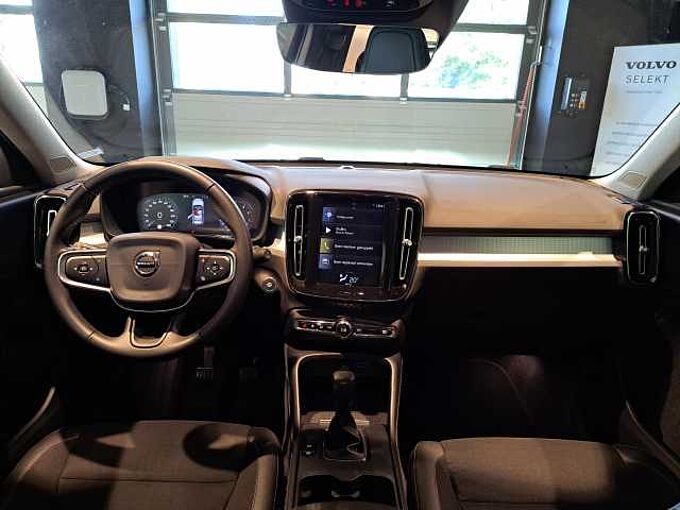 Volvo XC40 T3 MAN Momentum Pro 227140 | T3 MAN Momentum Pro