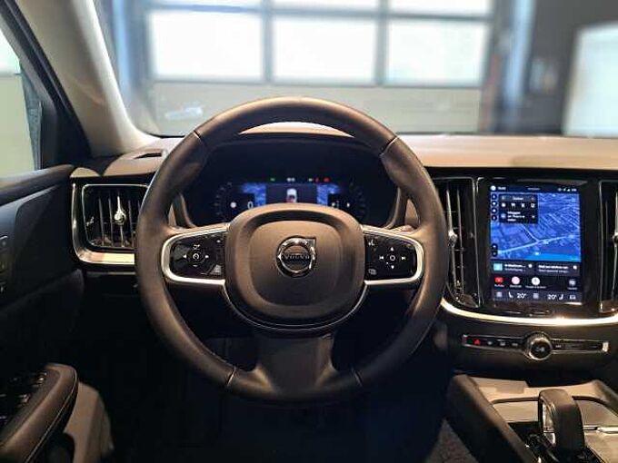 Volvo V60 B4 Mild Hybride Benzine Plus Dark: 661061 | B4 Mild Hybride Benzine Plus Dark