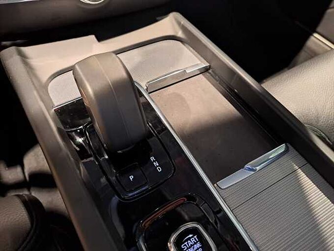 Volvo V60 B4 Mild Hybride Benzine Plus Dark: 661061 | B4 Mild Hybride Benzine Plus Dark