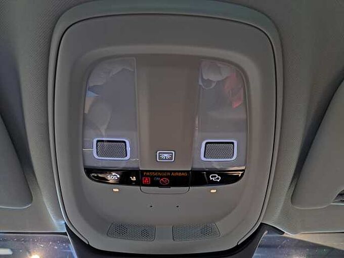 Volvo V60 B4 Mild Hybride Benzine Plus Dark: 661061 | B4 Mild Hybride Benzine Plus Dark