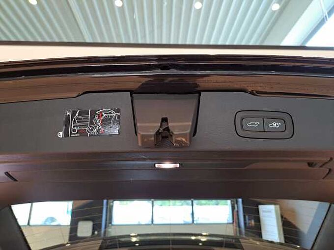 Volvo V60 B4 Mild Hybride Benzine Plus Dark: 661061 | B4 Mild Hybride Benzine Plus Dark