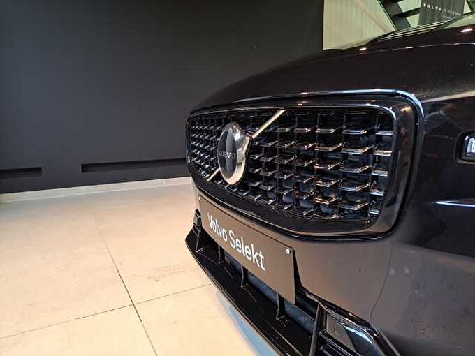 Volvo V60 B4 Mild Hybride Benzine Plus Dark: 661061 | B4 Mild Hybride Benzine Plus Dark