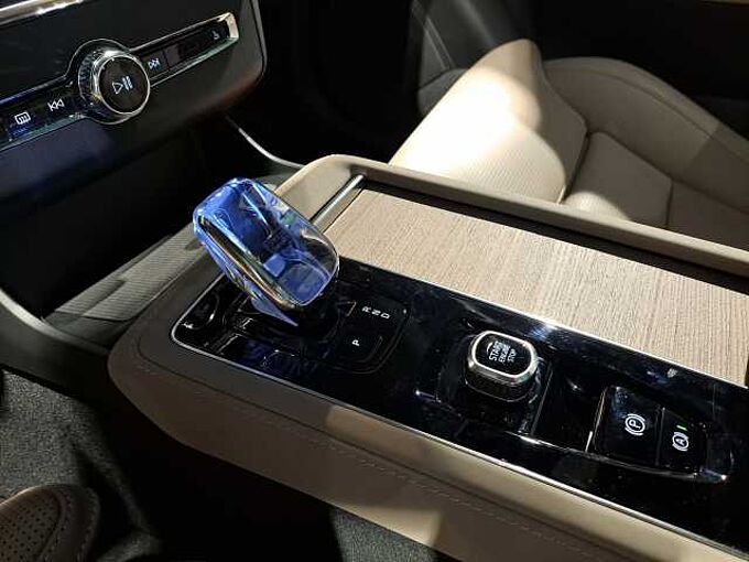 Volvo XC90 T8 AWD Plug-In Hybride Plus Dark 7 Zitplaatsen 467091 | Niet Ingeschreven Directiewagen | T8 AWD PHEV Plus Dark 7 Zitplaatsen