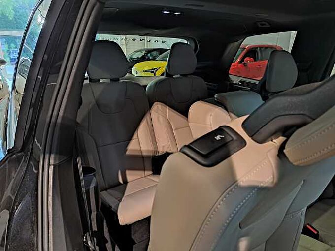 Volvo XC90 T8 AWD Plug-In Hybride Plus Dark 7 Zitplaatsen 467091 | Niet Ingeschreven Directiewagen | T8 AWD PHEV Plus Dark 7 Zitplaatsen