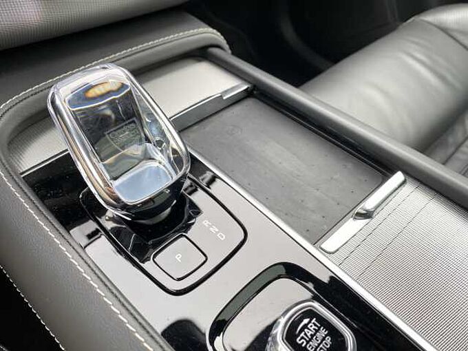 Volvo XC90 Recharge T8 AWD Plug-In Hybrid Ultimate Dark 7-Zit: 231622 | Recharge T8 AWD Plug-In Hybrid Ultimate Dark 7-Zit