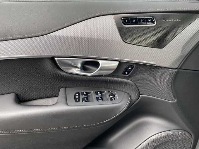 Volvo XC90 Recharge T8 AWD Plug-In Hybrid Ultimate Dark 7-Zit: 231622 | Recharge T8 AWD Plug-In Hybrid Ultimate Dark 7-Zit
