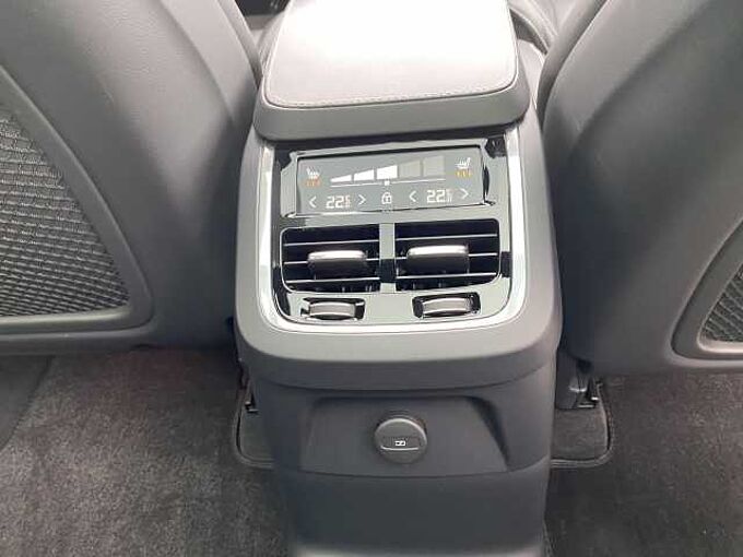 Volvo XC90 Recharge T8 AWD Plug-In Hybrid Ultimate Dark 7-Zit: 231622 | Recharge T8 AWD Plug-In Hybrid Ultimate Dark 7-Zit