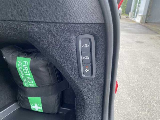 Volvo XC90 Recharge T8 AWD Plug-In Hybrid Ultimate Dark 7-Zit: 231622 | Recharge T8 AWD Plug-In Hybrid Ultimate Dark 7-Zit