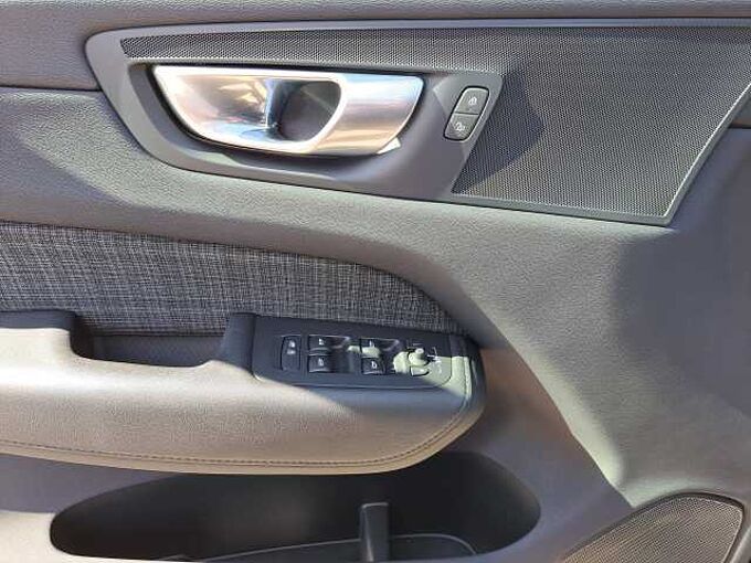 Volvo XC60 B4 Mild Hybrid Benzine Core: 717512 | B4 Mild Hybrid Benzine Core