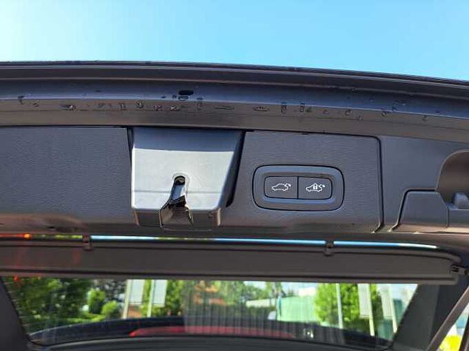 Volvo XC60 B4 Mild Hybrid Benzine Core: 717512 | B4 Mild Hybrid Benzine Core