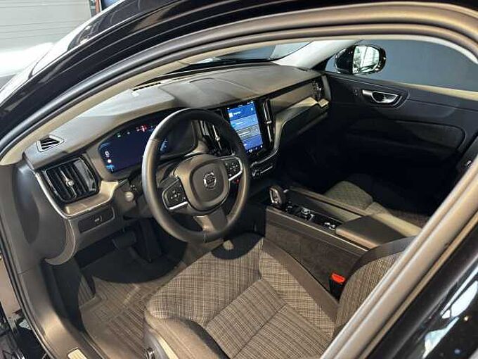 Volvo XC60 B4 Mild Hybrid Benzine Core: 717512 | B4 Mild Hybrid Benzine Core