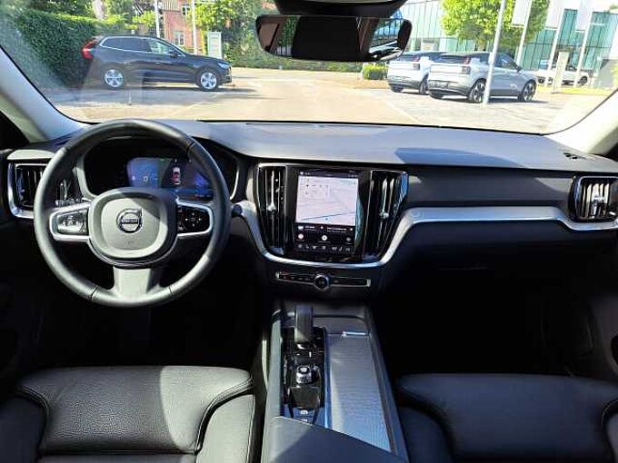Volvo V60 B4 Mild Hybride Benzine Plus Dark: 661061 | B4 Mild Hybride Benzine Plus Dark