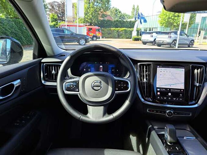 Volvo V60 B4 Mild Hybride Benzine Plus Dark: 661061 | B4 Mild Hybride Benzine Plus Dark