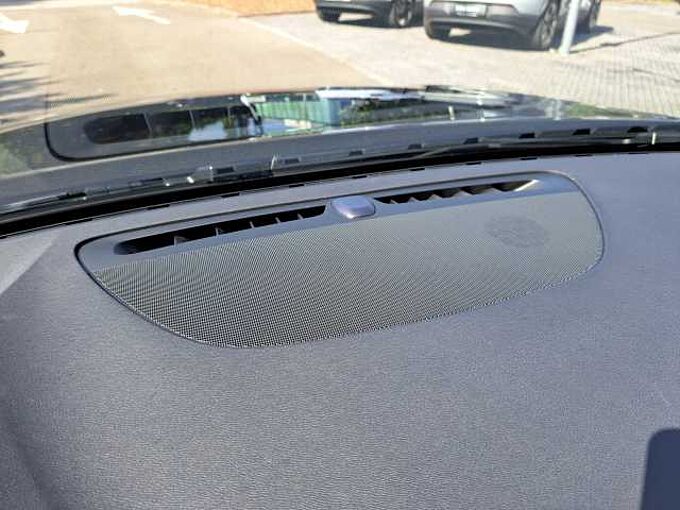 Volvo V60 B4 Mild Hybride Benzine Plus Dark: 661061 | B4 Mild Hybride Benzine Plus Dark