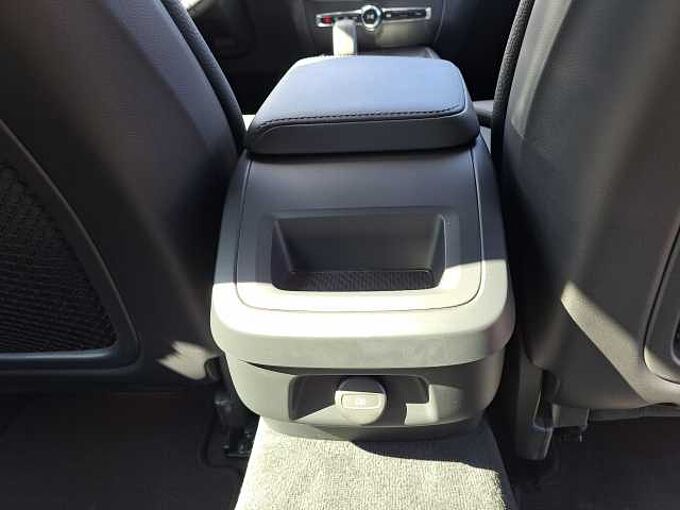 Volvo V60 B4 Mild Hybride Benzine Plus Dark: 661061 | B4 Mild Hybride Benzine Plus Dark