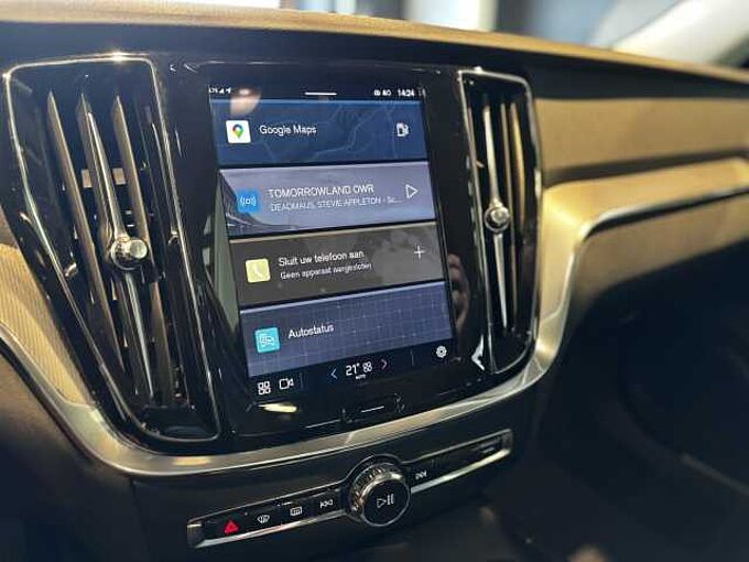 Volvo V60 B4 Mild Hybride Benzine Plus Dark: 661061 | B4 Plus Dark |