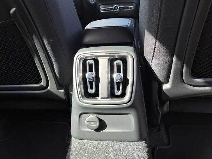 Volvo XC40 Recharge T4 Plug-In Hybrid Inscription Expression: 509824 | Recharge T4 Plug-In Hybrid Inscription Expression