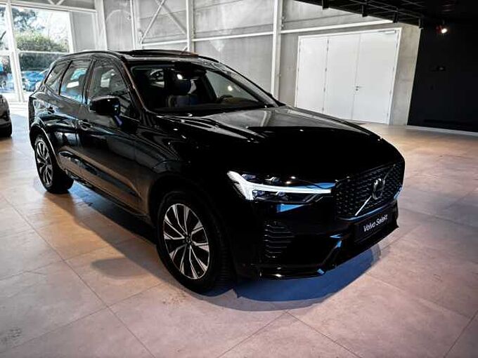 Volvo XC60 Plus, B4 Mild-Hybrid, Benzin, Dark