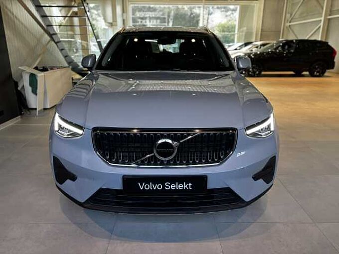 Volvo XC40 Core, B3 Mild hybrid, Benzine