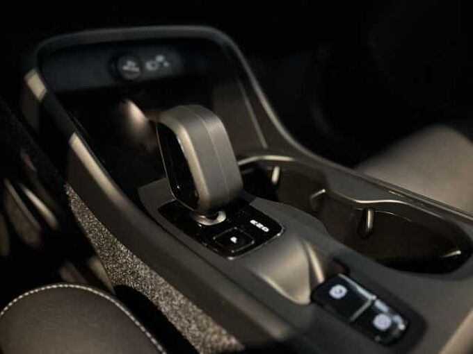 Volvo XC40 Core, B3 Mild hybrid, Benzine