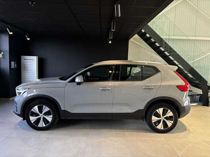 Volvo XC40 Core, B3 Mild hybrid, Benzine