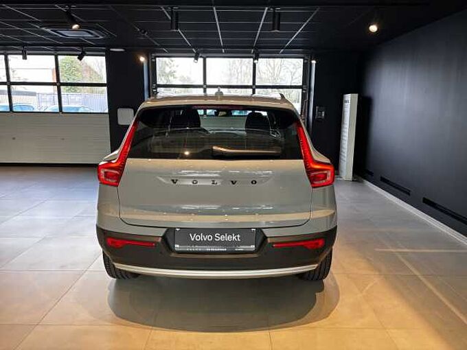 Volvo XC40 Core, B3 Mild hybrid, Benzine