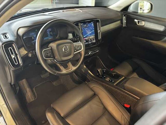 Volvo XC40 Core, B3 Mild hybrid, Benzine