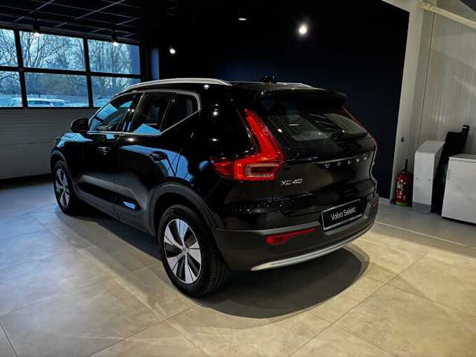 Volvo XC40 Core, B3 Mild hybrid, Benzine