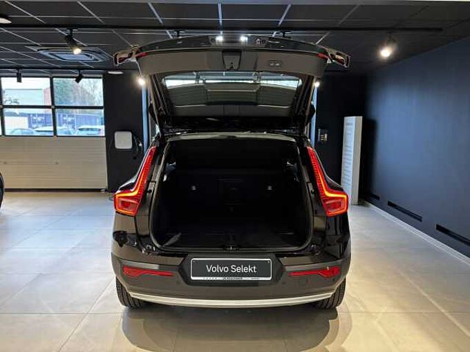 Volvo XC40 Core, B3 Mild hybrid, Benzine