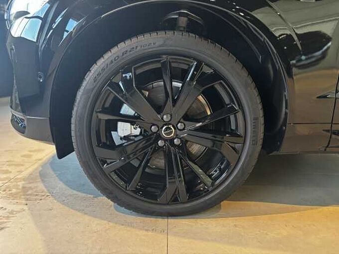 Volvo XC60 Black Edition Plus, T6 AWD Plug-in Hybrid. SLECHTS 1.000KM