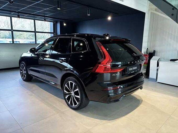 Volvo XC60 Plus, B4 Mild-Hybrid, Benzin, Dark