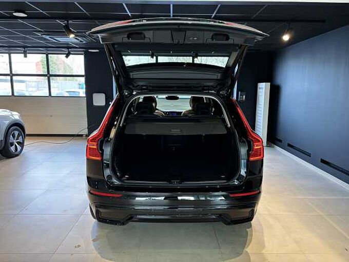 Volvo XC60 Plus, B4 Mild-Hybrid, Benzin, Dark