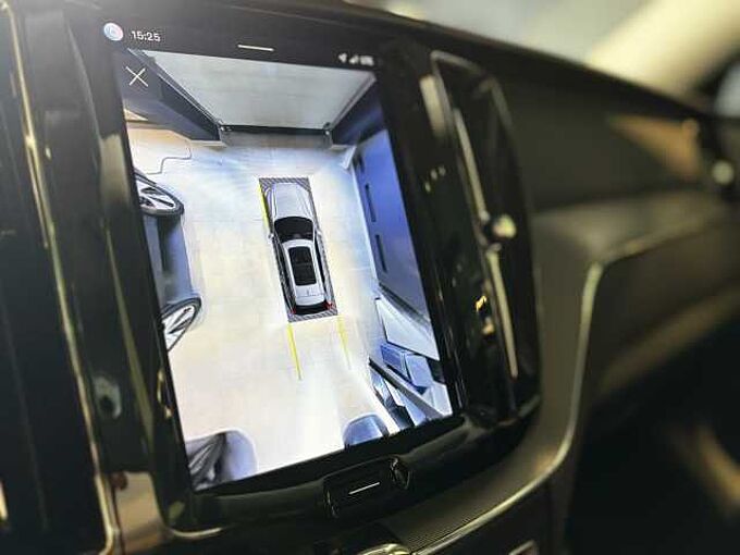 Volvo XC60 Plus, B4 Mild-Hybrid, Benzin, Dark