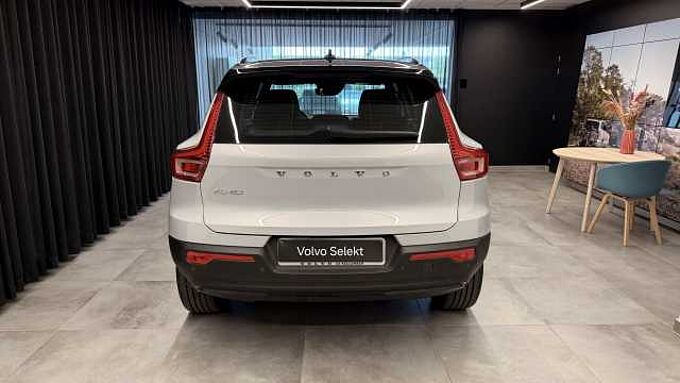 Volvo XC40 576289  R-Design, T3 (automatic)